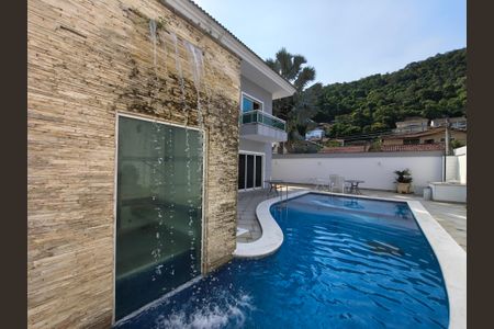 Casa de condomínio à venda com 1200m², 5 quartos e 2 vagasPiscina / Quintal
