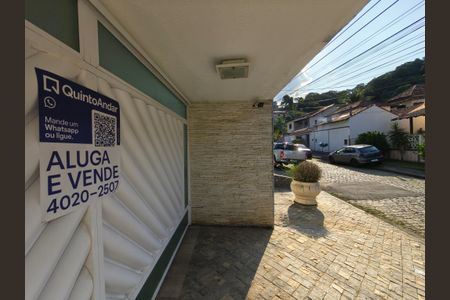 Casa de condomínio à venda com 1200m², 5 quartos e 2 vagasPlaca / Fachada