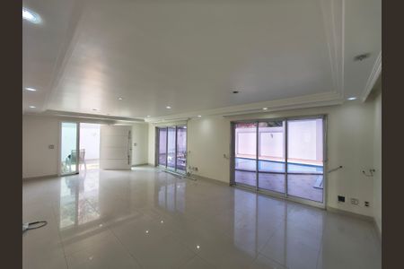 Sala de casa de condomínio à venda com 5 quartos, 1200m² em Taquara, Rio de Janeiro