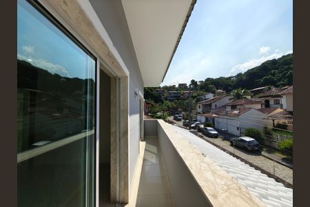 Casa de condomínio à venda com 1200m², 5 quartos e 2 vagasVaranda - Quarto 1