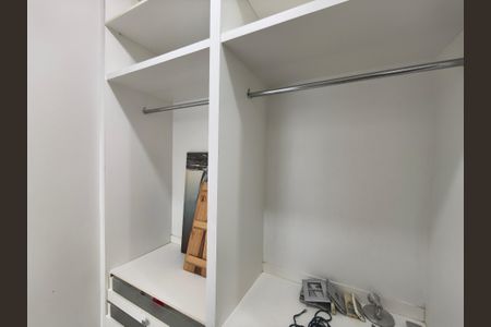 Casa de condomínio à venda com 1200m², 5 quartos e 2 vagasCloset Suíte 3