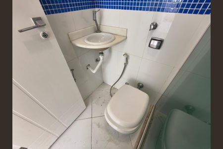 Casa de condomínio à venda com 1200m², 5 quartos e 2 vagasBanheiro de Serviço