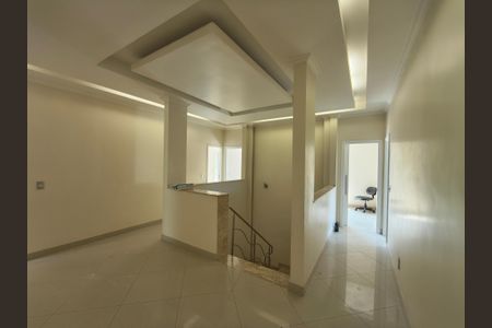 Casa de condomínio à venda com 1200m², 5 quartos e 2 vagasCorredor