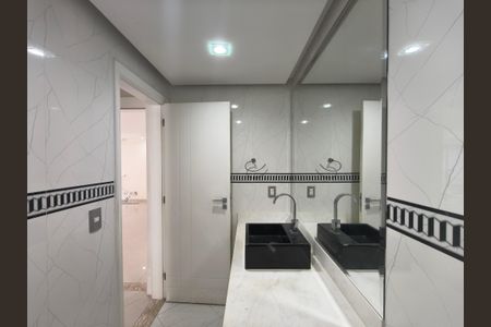 Casa de condomínio à venda com 1200m², 5 quartos e 2 vagasBanheiro Social