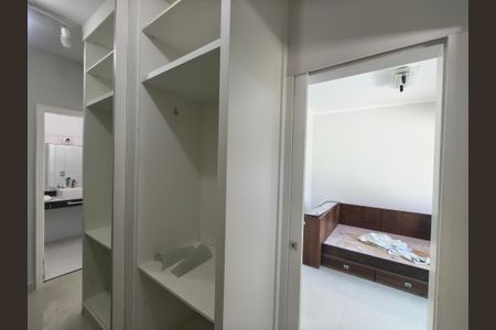 Casa de condomínio à venda com 1200m², 5 quartos e 2 vagasCloset Suíte 3