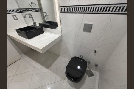 Casa de condomínio à venda com 1200m², 5 quartos e 2 vagasBanheiro Social