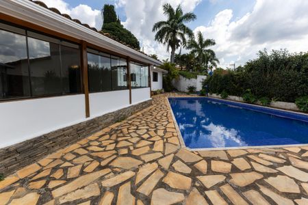 Casa de condomínio à venda com 450m², 4 quartos e 2 vagasPiscina