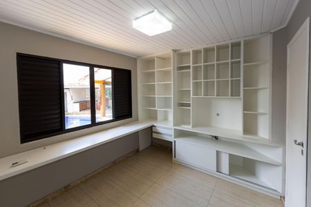 Casa de condomínio à venda com 450m², 4 quartos e 2 vagasQuarto 1