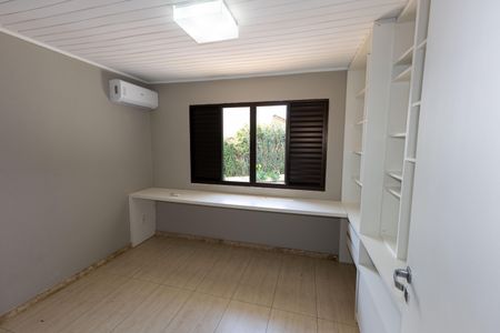 Casa de condomínio à venda com 450m², 4 quartos e 2 vagasQuarto 1