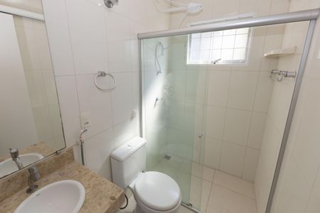 Casa de condomínio à venda com 450m², 4 quartos e 2 vagasBanheiro da Suíte 1