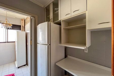 Apartamento à venda com 58m², 2 quartos e 1 vaga Apartamento à venda com 58m², 2 quartos e 1 vagaCozinha