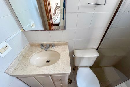 Apartamento à venda com 58m², 2 quartos e 1 vaga Apartamento à venda com 58m², 2 quartos e 1 vagaBanheiro da Suíte