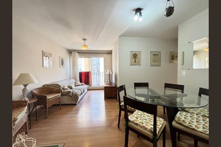 Sala de apartamento para alugar com 3 quartos, 85m² em Vila Olímpia, São Paulo