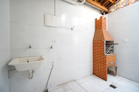 Casa de condomínio à venda com 110m², 3 quartos e 3 vagasQuintal
