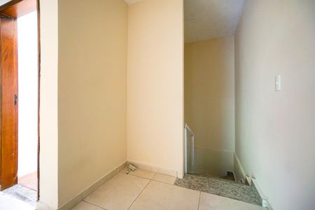 Casa de condomínio à venda com 110m², 3 quartos e 3 vagasHall da escada