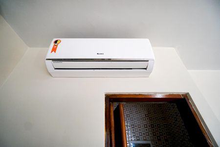 Casa de condomínio à venda com 110m², 3 quartos e 3 vagasAr condicionado