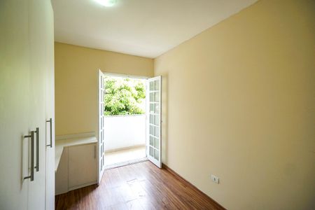 Casa de condomínio à venda com 110m², 3 quartos e 3 vagasQuarto 01