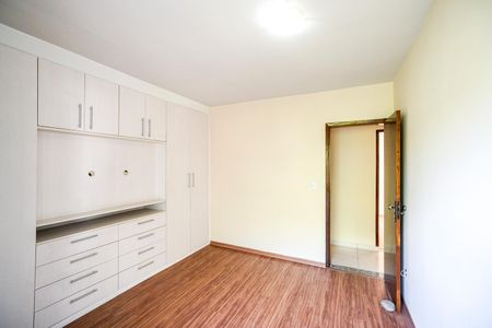 Casa de condomínio à venda com 110m², 3 quartos e 3 vagasQuarto 02