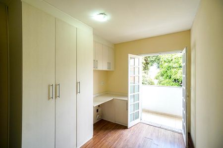 Casa de condomínio à venda com 110m², 3 quartos e 3 vagasQuarto 01