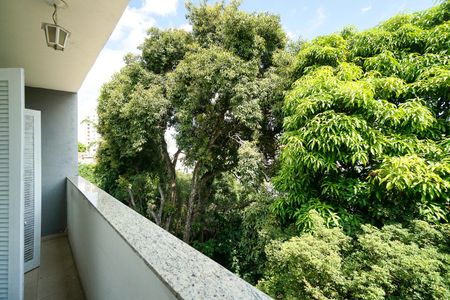 Casa de condomínio à venda com 110m², 3 quartos e 3 vagasVaranda dos quartos 01 e 02