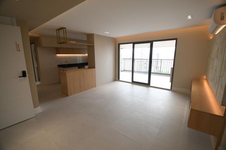 Apartamento à venda com 120m², 3 quartos e 2 vagasSala
