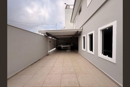 Garagem de casa à venda com 3 quartos, 149m² em Vila Scarpelli, Santo André