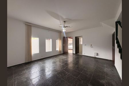 Sala de casa à venda com 3 quartos, 149m² em Vila Scarpelli, Santo André