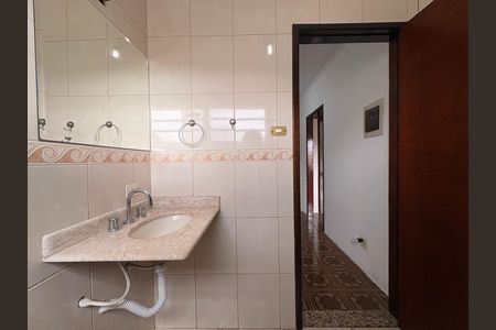 Banheiro de casa à venda com 3 quartos, 149m² em Vila Scarpelli, Santo André