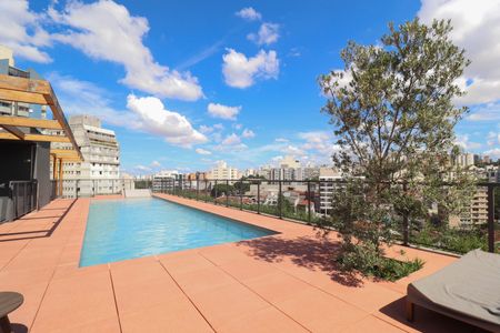 Studio para alugar com 36m², 1 quarto e 1 vaga Studio para alugar com 36m², 1 quarto e 1 vagaÁrea comum - Piscina