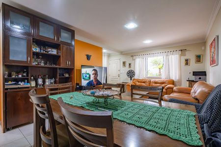 Casa de condomínio à venda com 150m², 3 quartos e 2 vagasSala