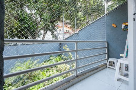 Casa de condomínio à venda com 150m², 3 quartos e 2 vagasSuíte