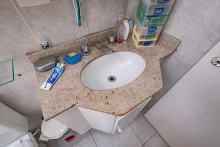 Casa de condomínio à venda com 150m², 3 quartos e 2 vagasBanheiro Social