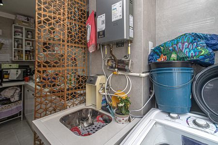 Apartamento à venda com 42m², 2 quartos e 1 vaga Apartamento à venda com 42m², 2 quartos e 1 vagaCozinha e Área de Serviço