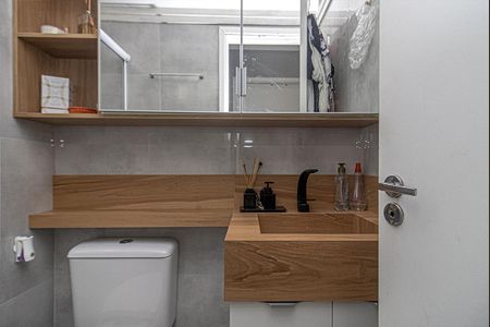 Apartamento à venda com 42m², 2 quartos e 1 vaga Apartamento à venda com 42m², 2 quartos e 1 vagaBanheiro Social