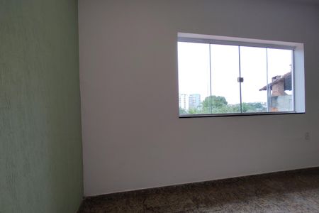 Casa para alugar com 60m², 3 quartos e sem vaga Casa para alugar com 60m², 3 quartos e sem vagaSala