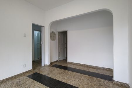 Casa para alugar com 60m², 3 quartos e sem vaga Casa para alugar com 60m², 3 quartos e sem vagaSala