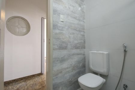 Casa para alugar com 60m², 3 quartos e sem vaga Casa para alugar com 60m², 3 quartos e sem vagaBanheiro Social