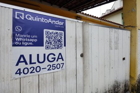 Casa para alugar com 60m², 3 quartos e sem vaga Casa para alugar com 60m², 3 quartos e sem vagaFachada
