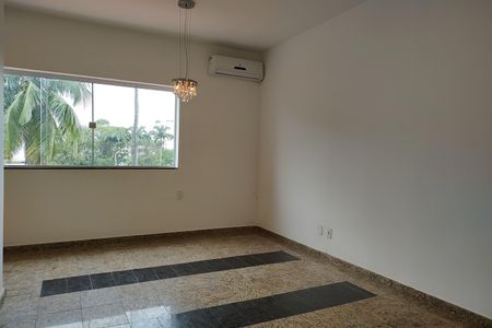 Casa para alugar com 60m², 3 quartos e sem vaga Casa para alugar com 60m², 3 quartos e sem vagaSala