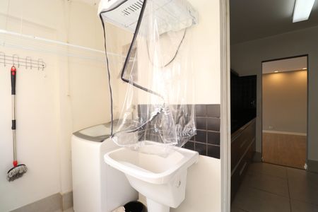 Apartamento para alugar com 68m², 3 quartos e 1 vagaÁrea de Serviço