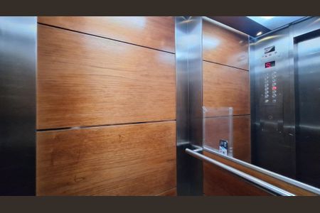 Apartamento para alugar com 68m², 3 quartos e 1 vaga Apartamento para alugar com 68m², 3 quartos e 1 vagaElevador