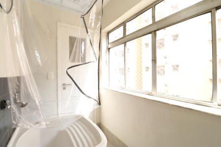 Apartamento para alugar com 68m², 3 quartos e 1 vagaÁrea de Serviço