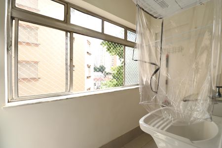 Apartamento para alugar com 68m², 3 quartos e 1 vagaÁrea de Serviço