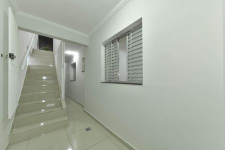 Casa para alugar com 240m², 4 quartos e 2 vagas Casa para alugar com 240m², 4 quartos e 2 vagasCorredor - Área Gourmet