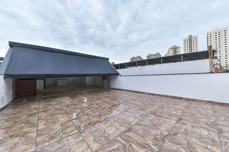 Casa para alugar com 240m², 4 quartos e 2 vagas Casa para alugar com 240m², 4 quartos e 2 vagasVaranda