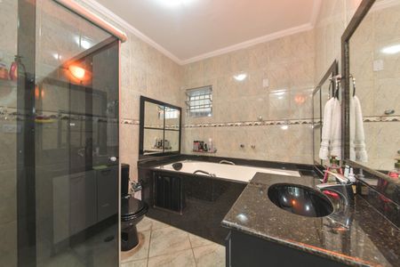 Casa para alugar com 240m², 4 quartos e 2 vagas Casa para alugar com 240m², 4 quartos e 2 vagasBanheiro da Suíte