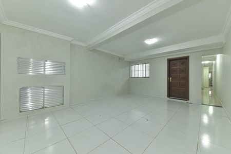 Casa para alugar com 240m², 4 quartos e 2 vagas Casa para alugar com 240m², 4 quartos e 2 vagasGaragem