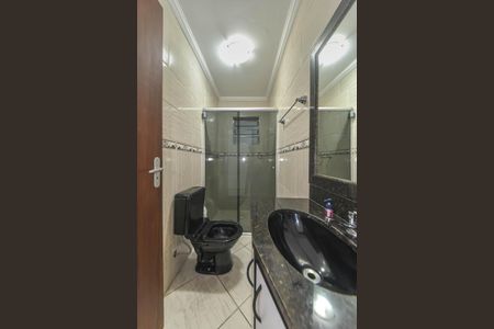 Casa para alugar com 240m², 4 quartos e 2 vagas Casa para alugar com 240m², 4 quartos e 2 vagasBanheiro Social