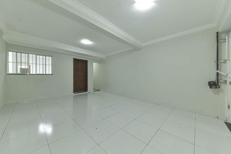 Casa para alugar com 240m², 4 quartos e 2 vagas Casa para alugar com 240m², 4 quartos e 2 vagasGaragem