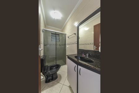 Casa para alugar com 240m², 4 quartos e 2 vagas Casa para alugar com 240m², 4 quartos e 2 vagasBanheiro Social